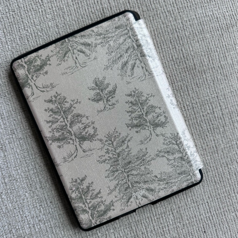 Kindle Tree Pattern Case - Picture 3 of 4